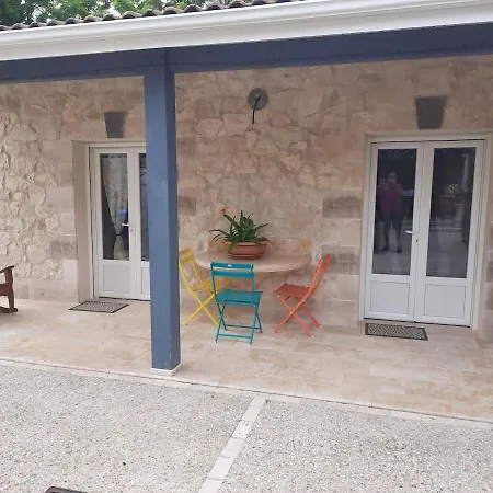 Chez Marie Et Franck Ferienhaus *